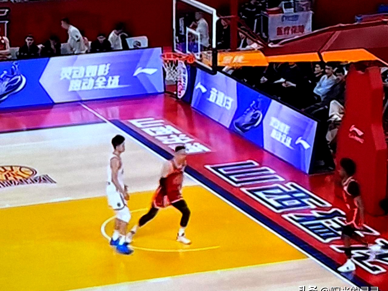 咪咕网页版 -布莱顿训练开放日，今晚扳平良机引观众欢呼，CBA常规赛在即，身体对抗强度拉满的简单介绍