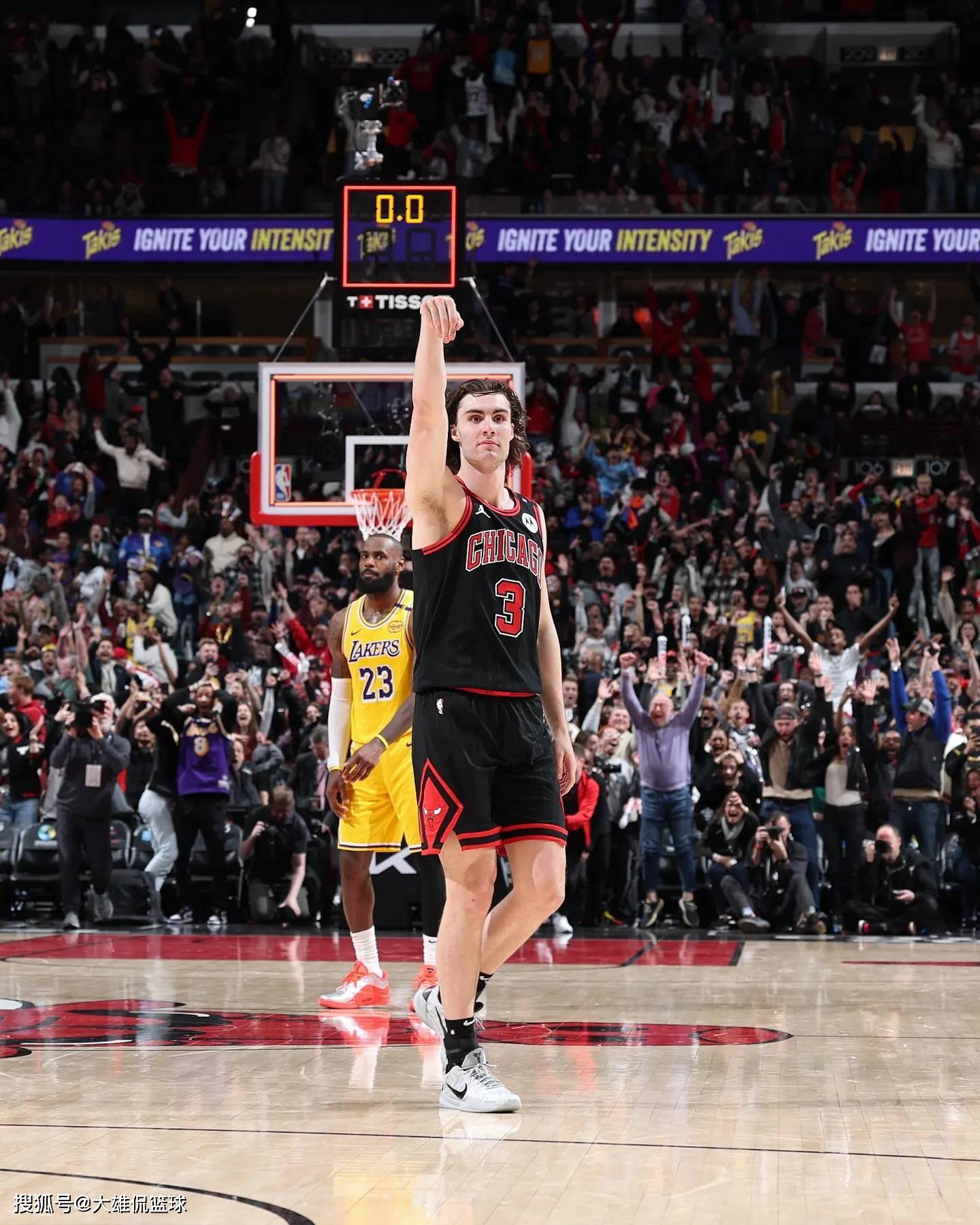 咪咕体育 -赛地聚焦——NBA常规赛集结日热度飙升，芝加哥公牛刷新队史纪录，底气十足，团队化学反应显著的简单介绍